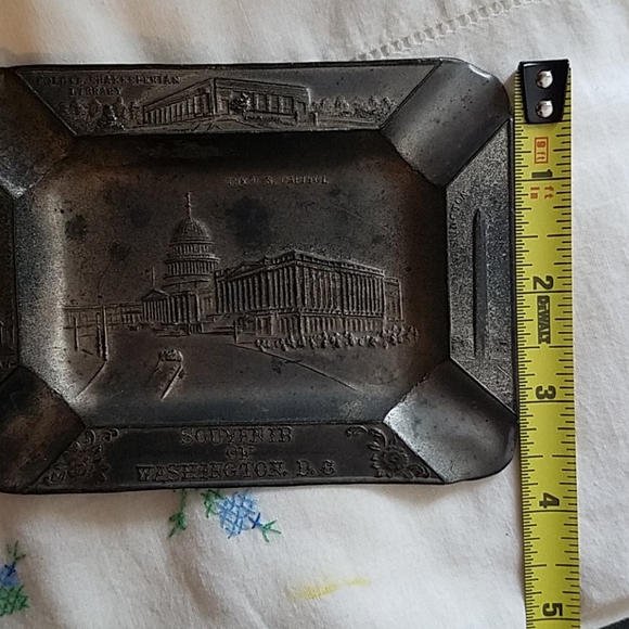 Vintage DC Souvenir Ashtray - Picture 6 of 10